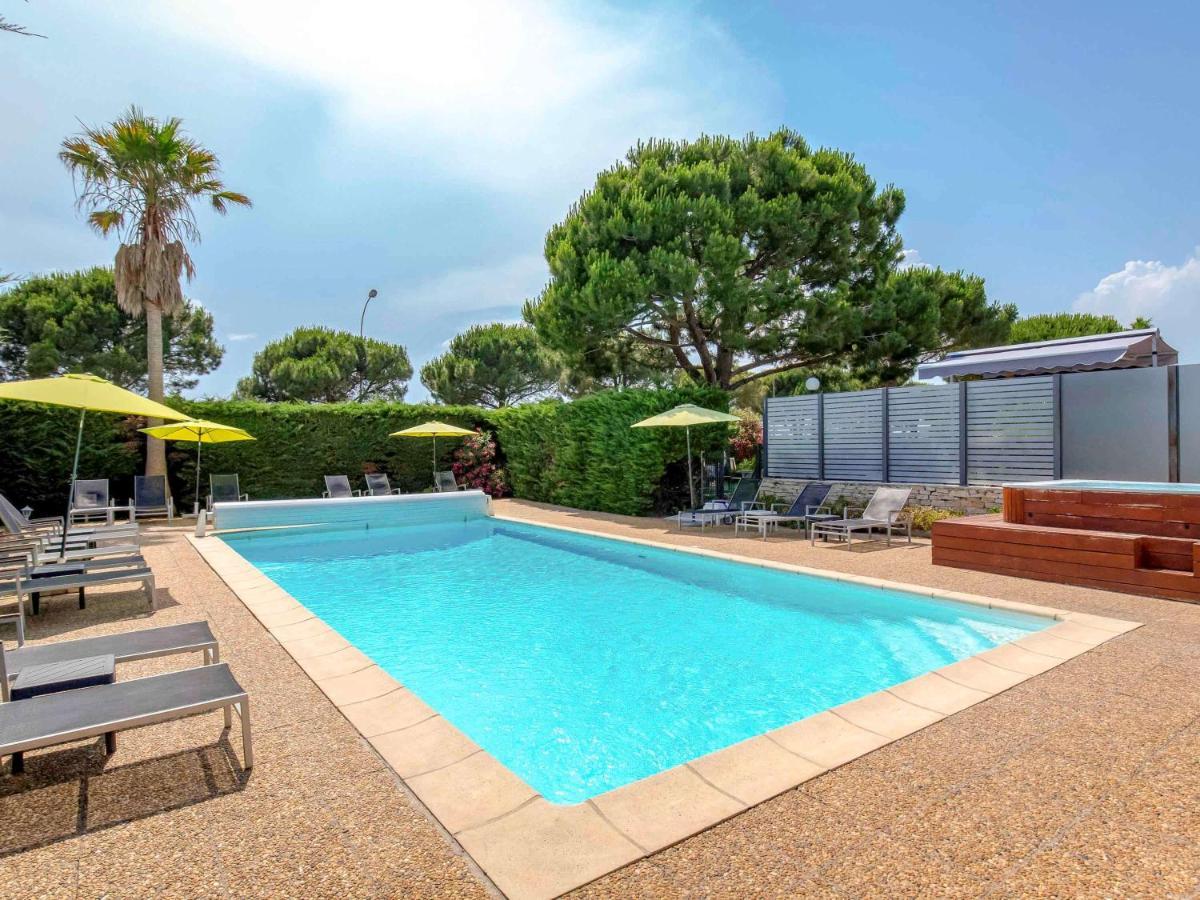 Отель Ibis Styles Frejus St Raphael Экстерьер фото